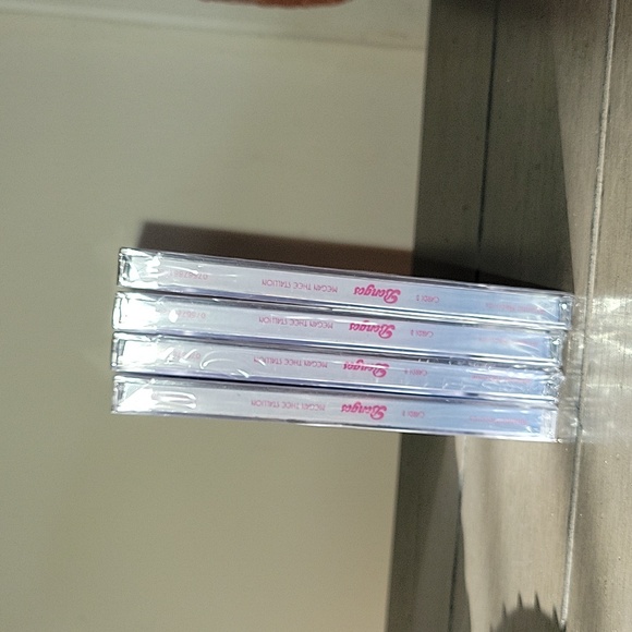 Cardi B x Megan Thee Stallion) Bongos" Limited Edition CD Single - Picture 10 of 13